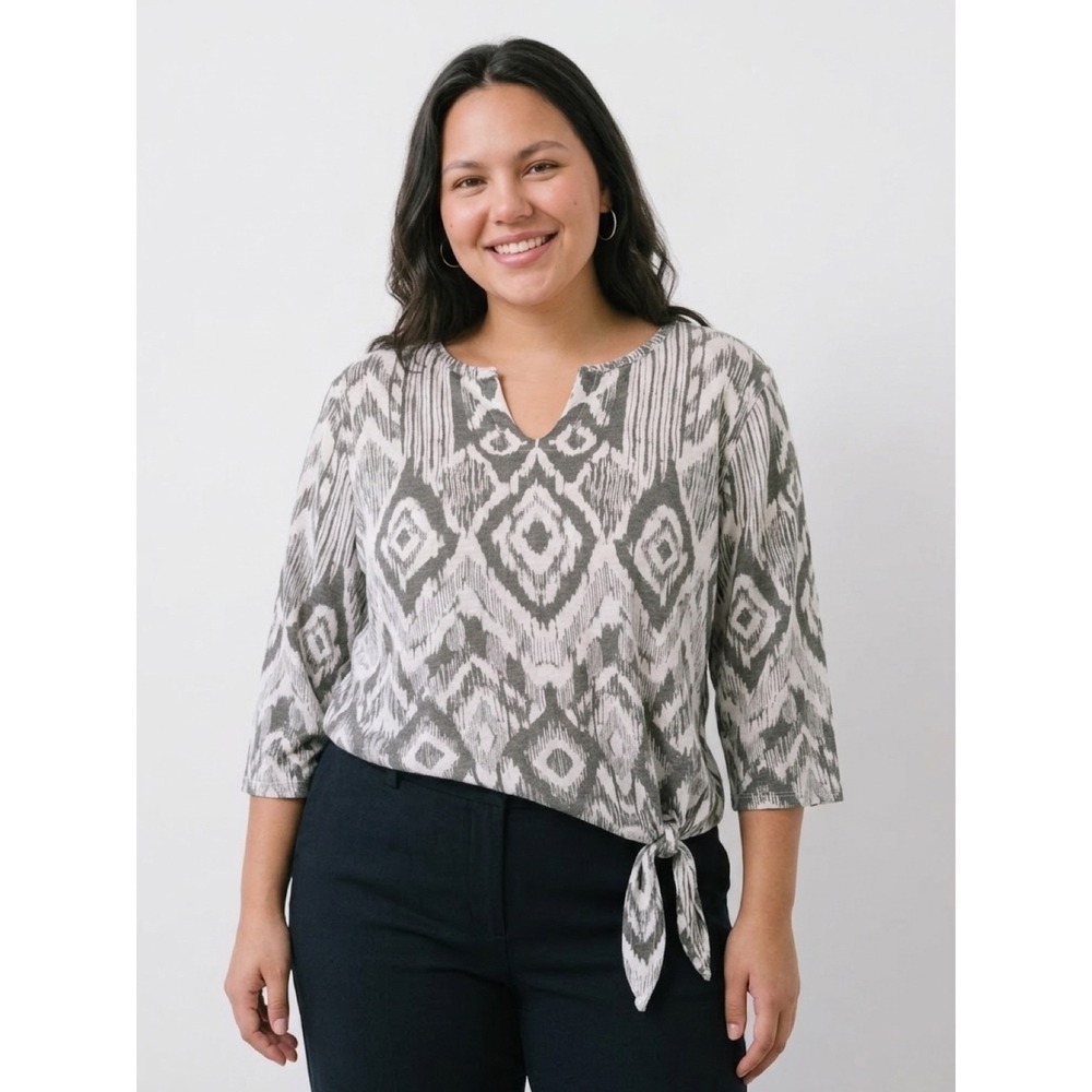 Chico's Women's Size 2 Gray Ikat Tie Front Top 3/4 Sleeve Split Neck Blouse